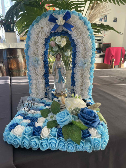 🌟 Création florale sacrée – “Je suis la Lumière du Monde”
Pièce unique – réalisée à la main couleur aléatoire.